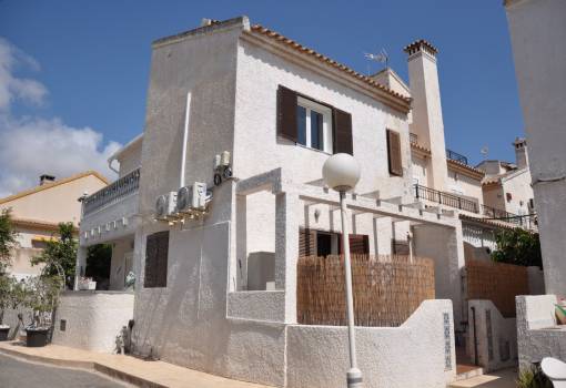 Casa adosada / Duplex - Alquiler - Orihuela Costa - La Regia